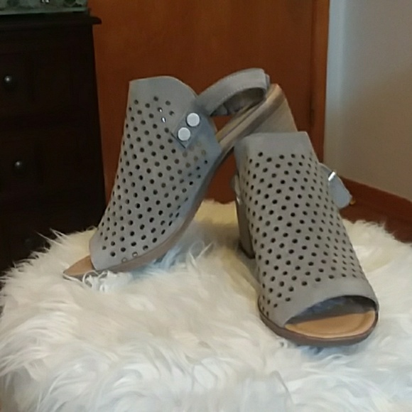 sophia milano Shoes | Sling Back Mules In Gray Size 8 Nwot ...